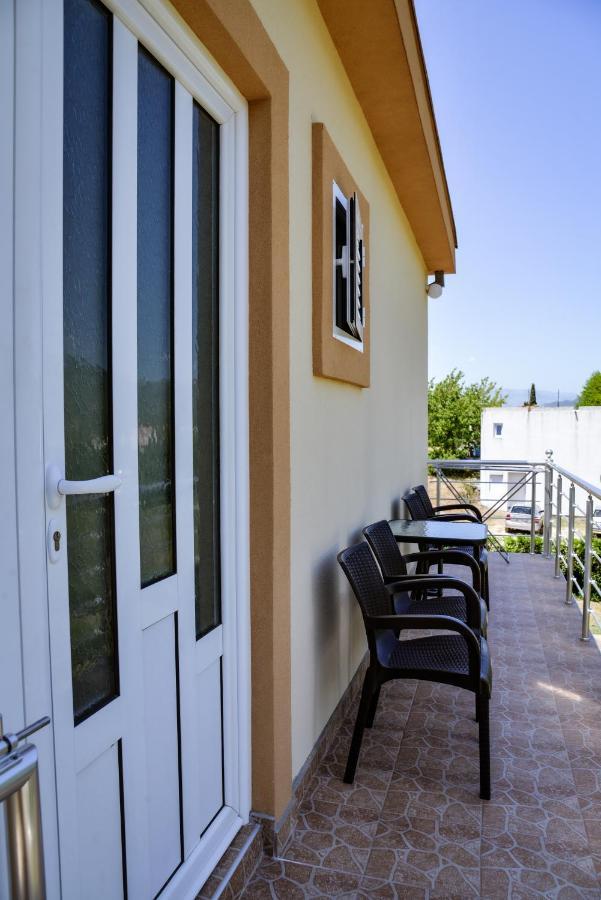 Apartment Nikola Kotor Eksteriør bilde