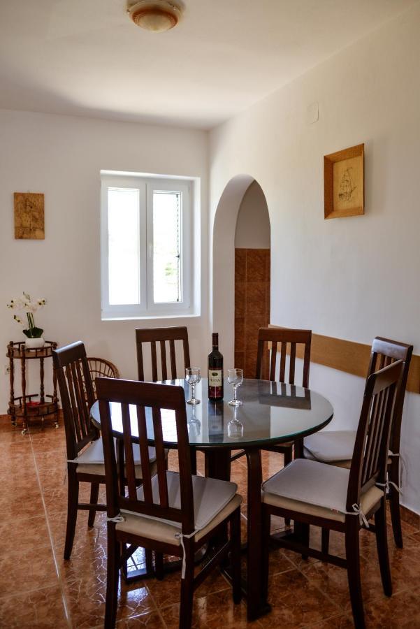 Apartment Nikola Kotor Eksteriør bilde
